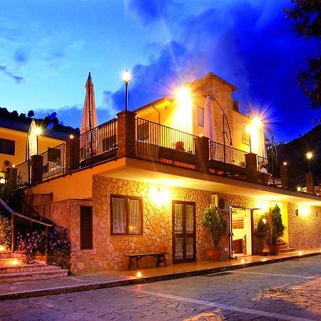Agriturismo Villa Orchidea アリ・テルメ エクステリア 写真