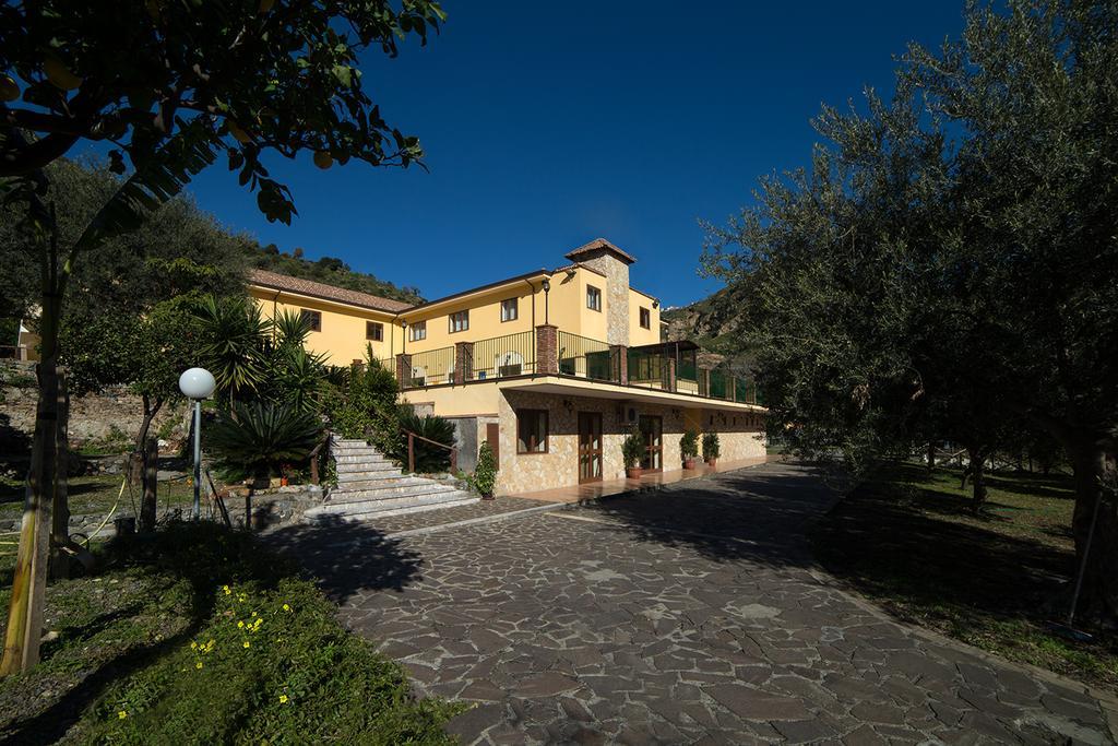 Agriturismo Villa Orchidea アリ・テルメ エクステリア 写真