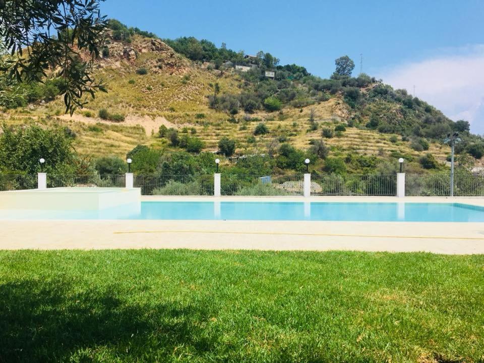 Agriturismo Villa Orchidea アリ・テルメ エクステリア 写真